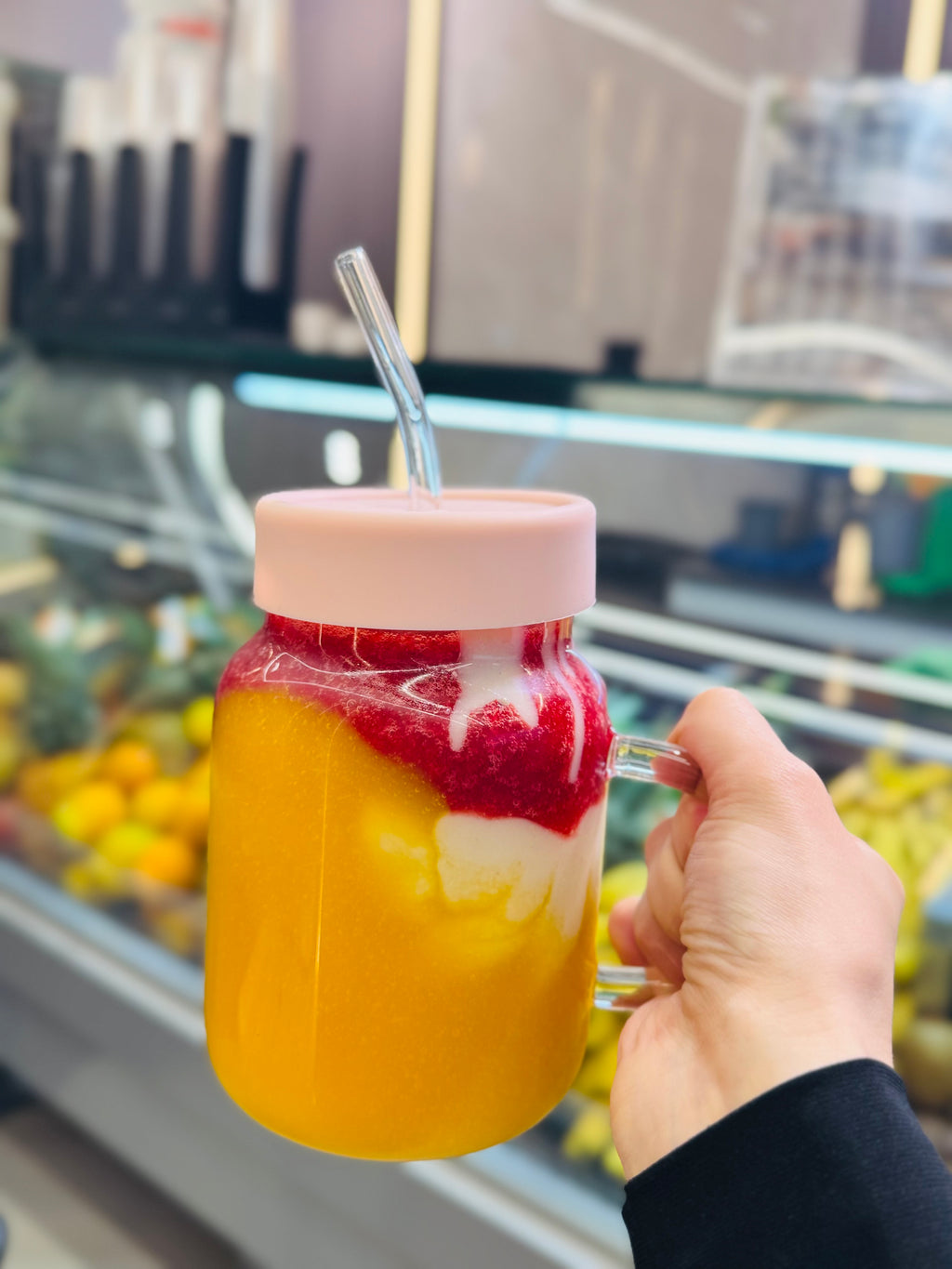 Clear Glass cocktail Mug with Straw