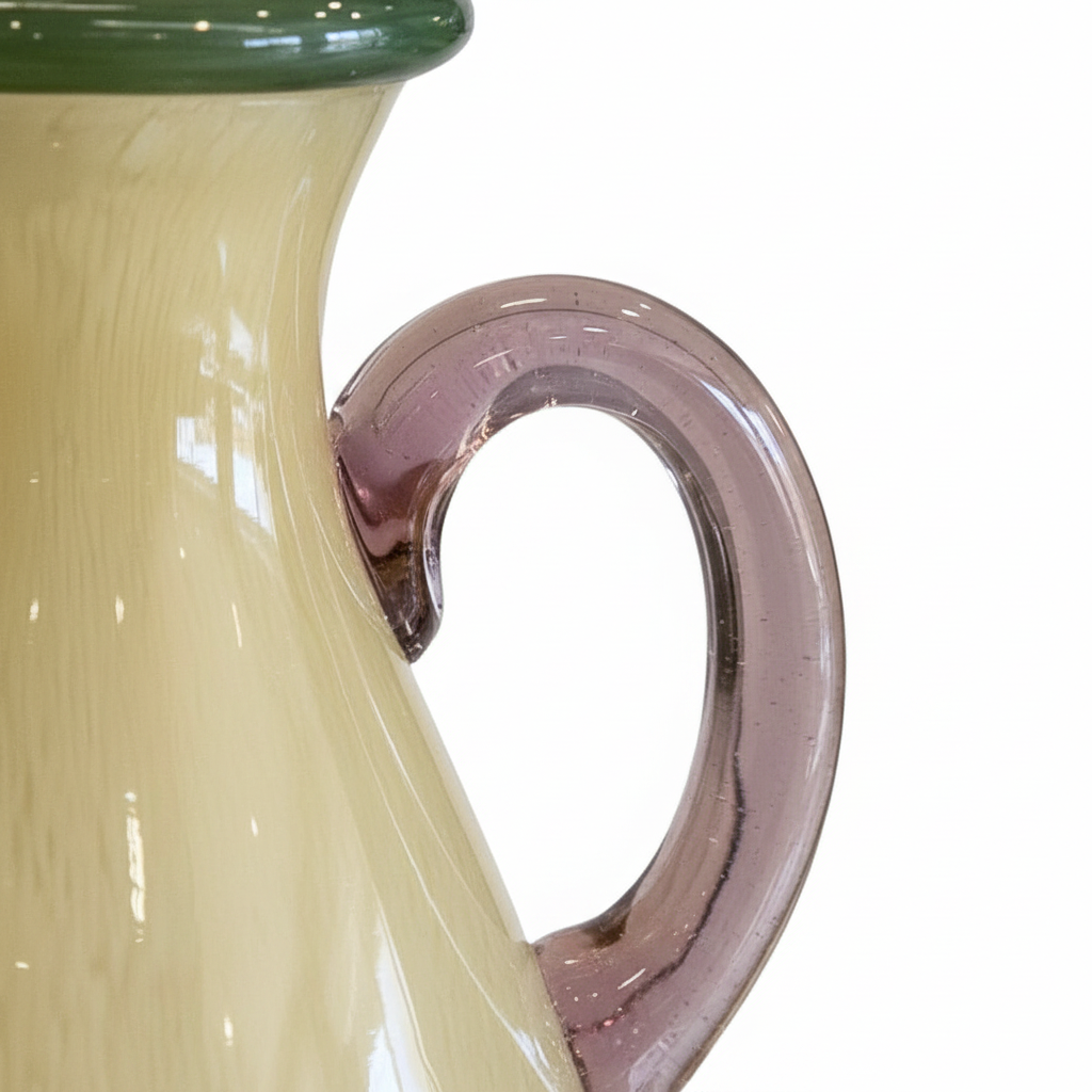 Close-up Purple Handle